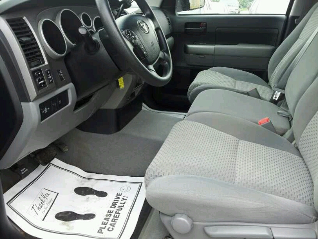 Toyota Tundra 2010 photo 4