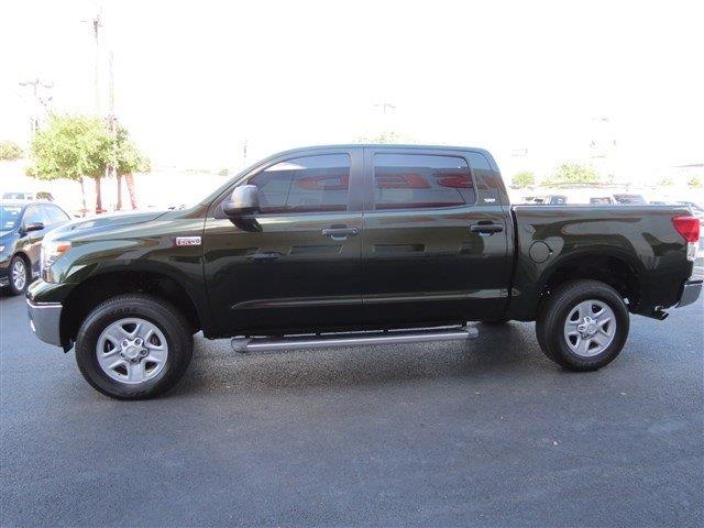 Toyota Tundra 2010 photo 4