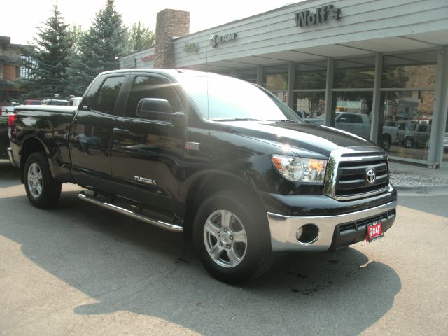 Toyota Tundra 2010 photo 2