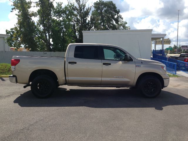 Toyota Tundra 2010 photo 4