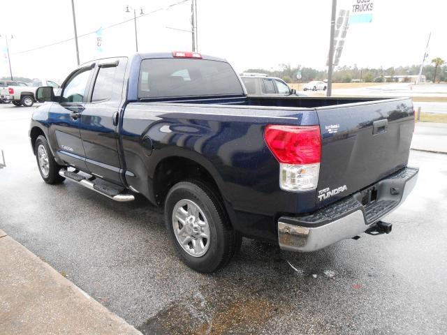 Toyota Tundra 2010 photo 3