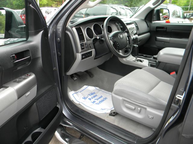 Toyota Tundra 2010 photo 5