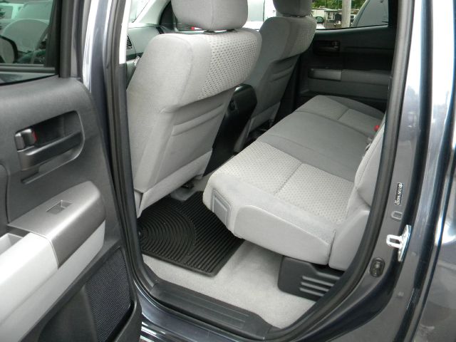 Toyota Tundra 2010 photo 6