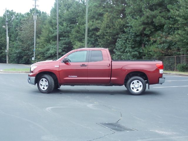 Toyota Tundra 2010 photo 2