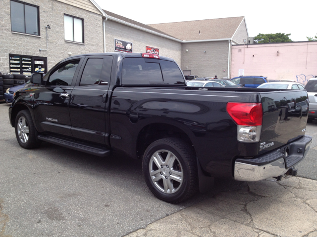 Toyota Tundra SLT 25 Pickup Truck