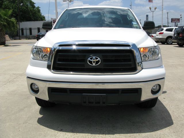 Toyota Tundra 2010 photo 4