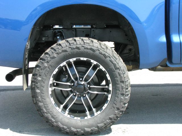 Toyota Tundra 2010 photo 3