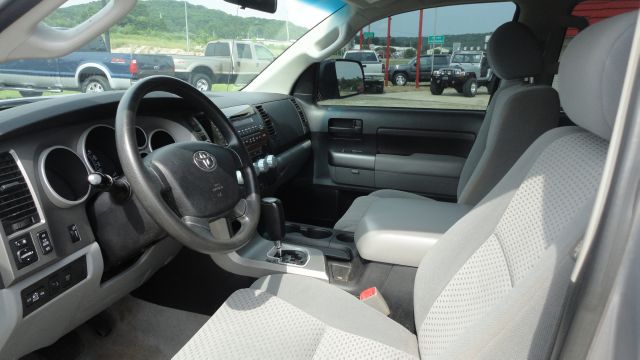 Toyota Tundra 2010 photo 4