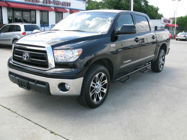 Toyota Tundra 2010 photo 2