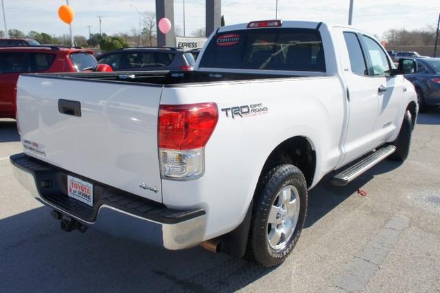 Toyota Tundra 4WD Crew Cab SLE Z71 Pickup