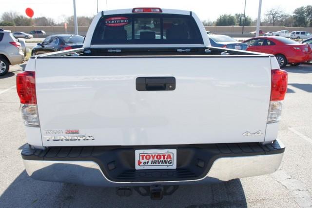 Toyota Tundra 2010 photo 1