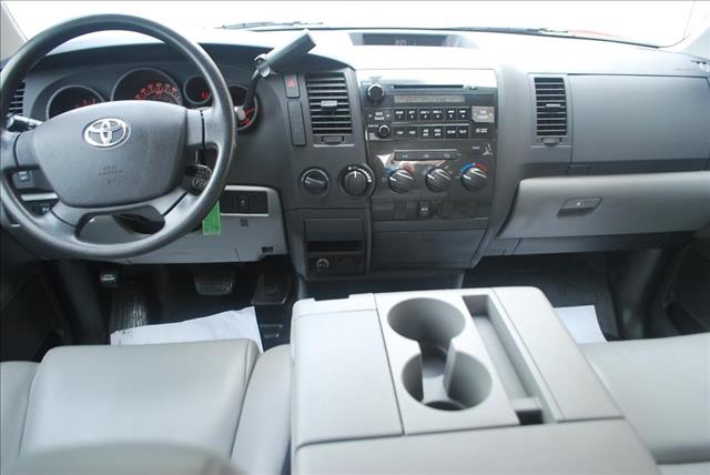 Toyota Tundra 2010 photo 23