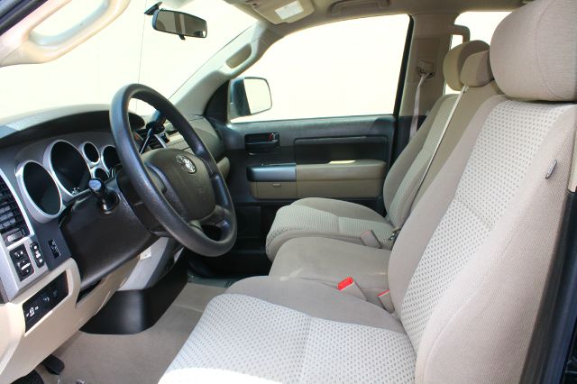 Toyota Tundra 2010 photo 10