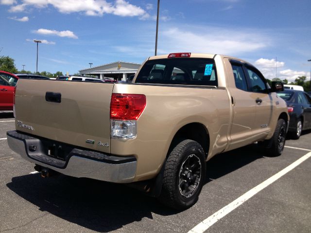 Toyota Tundra 2010 photo 0