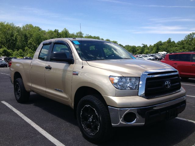 Toyota Tundra 2010 photo 3