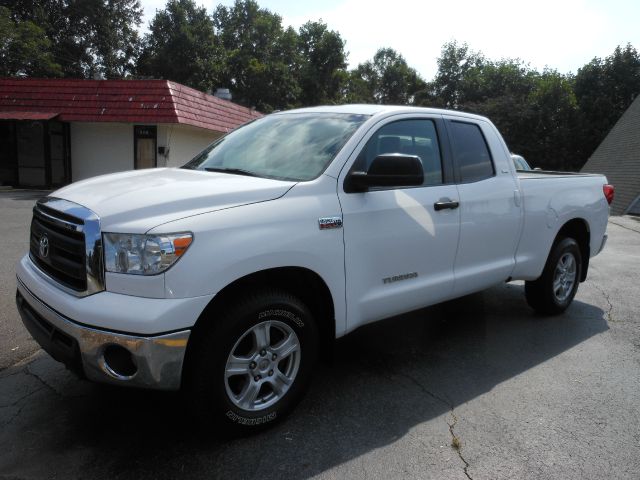 Toyota Tundra 2010 photo 1