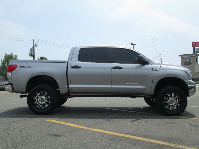 Toyota Tundra 2010 photo 16