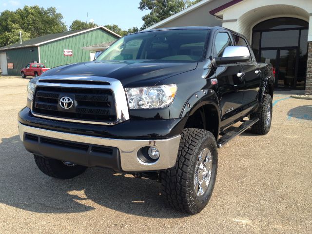 Toyota Tundra III 5D Hatchback Pickup Truck