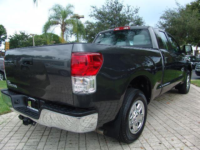 Toyota Tundra 2011 photo 1