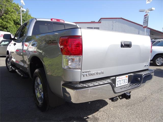 Toyota Tundra 2011 photo 3