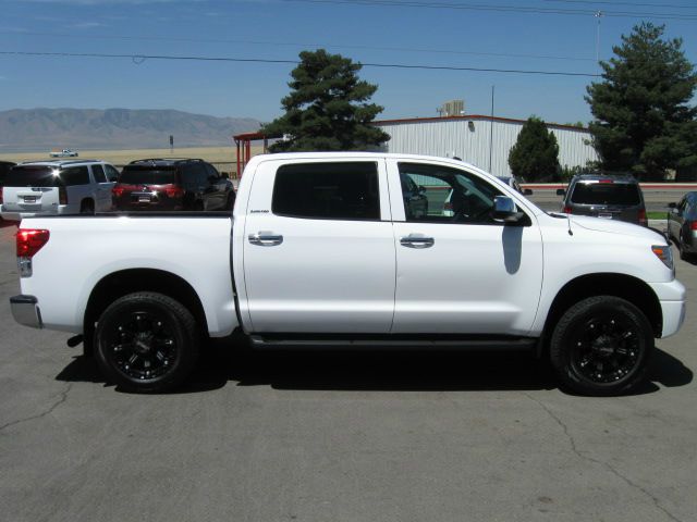 Toyota Tundra 2011 photo 3