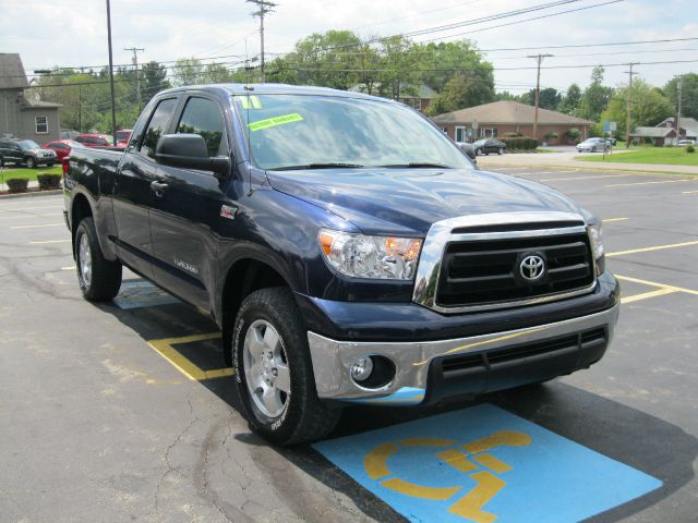 Toyota Tundra 2011 photo 3