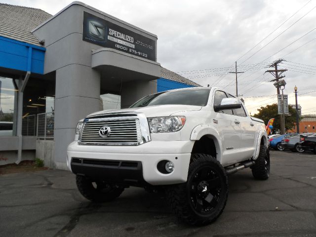 Toyota Tundra 2011 photo 1