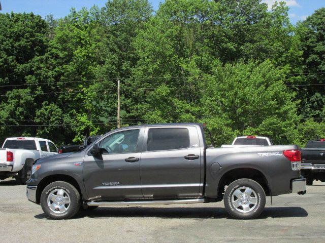 Toyota Tundra 2011 photo 1