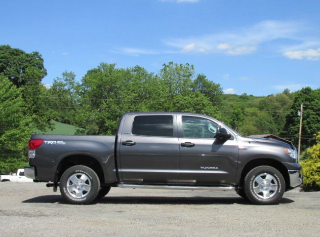 Toyota Tundra 2011 photo 12