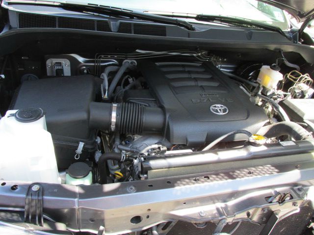 Toyota Tundra 2011 photo 6