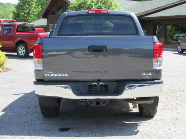 Toyota Tundra 2011 photo 9