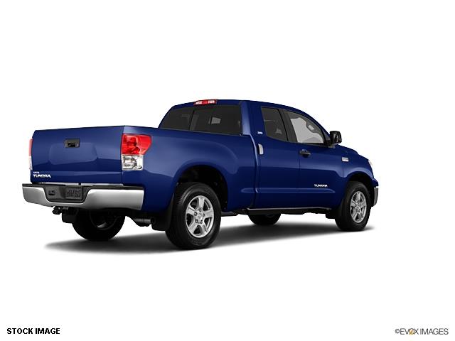 Toyota Tundra 4WD Crew Cab SLE Z71 Pickup Truck