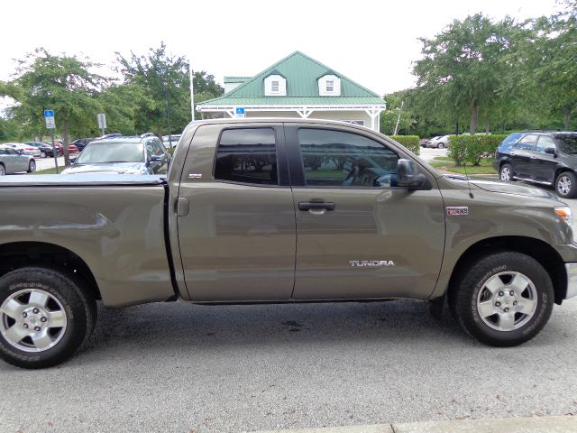 Toyota Tundra 2011 photo 3