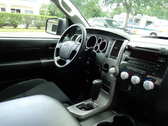 Toyota Tundra 2011 photo 9