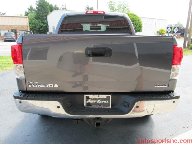 Toyota Tundra 2011 photo 12