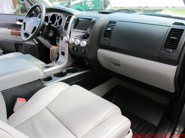 Toyota Tundra 2011 photo 15