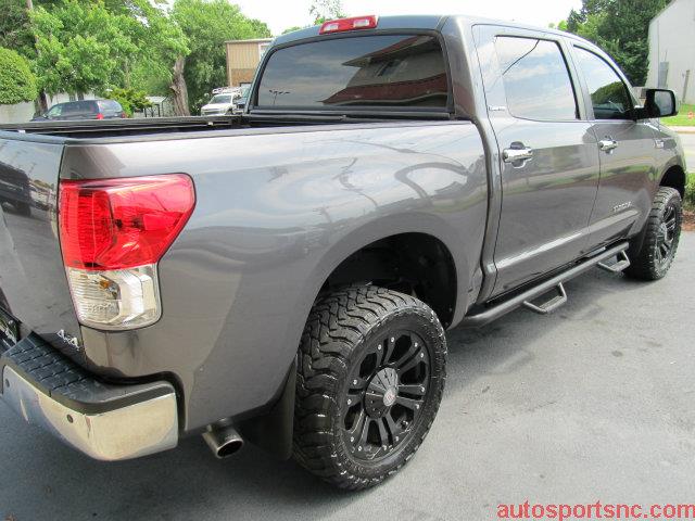 Toyota Tundra 2011 photo 4