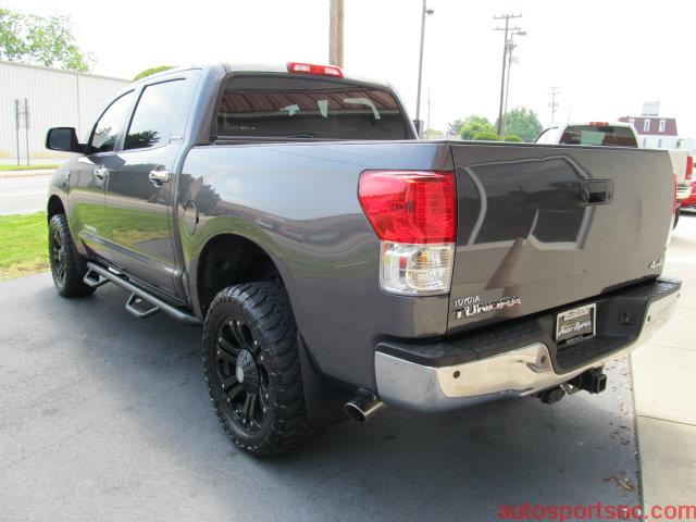 Toyota Tundra 2011 photo 5