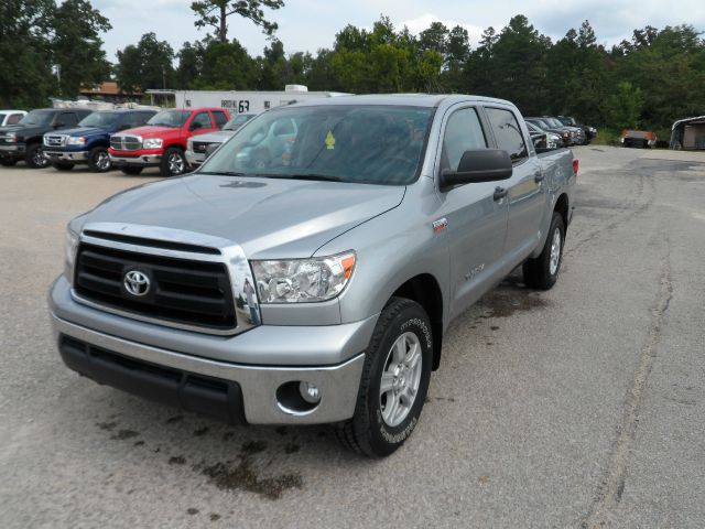 Toyota Tundra 2011 photo 2