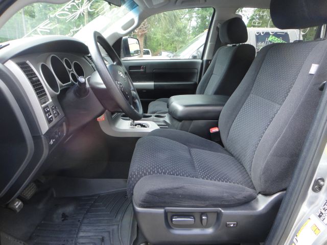 Toyota Tundra 2011 photo 11