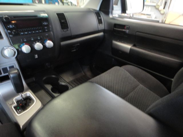 Toyota Tundra 2011 photo 6