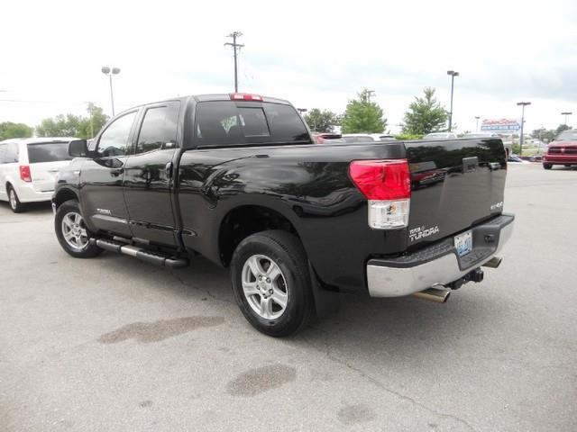 Toyota Tundra 2011 photo 4