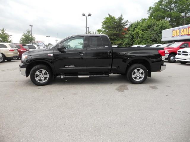 Toyota Tundra 2011 photo 8