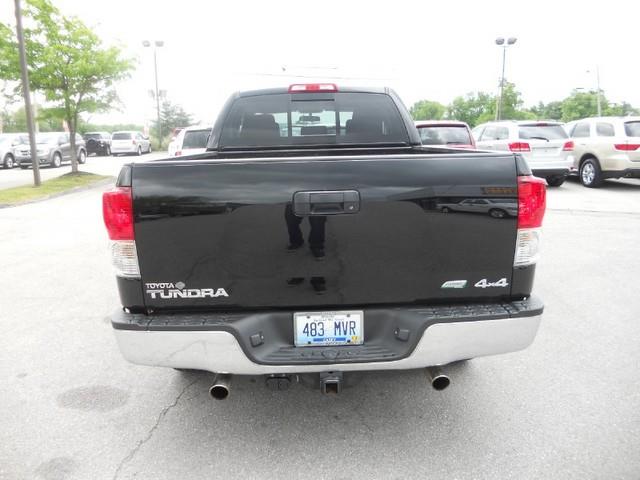 Toyota Tundra 2011 photo 9