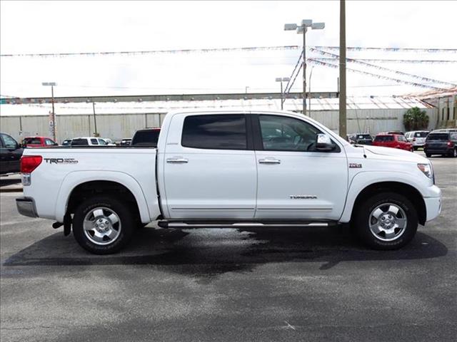 Toyota Tundra 2011 photo 2