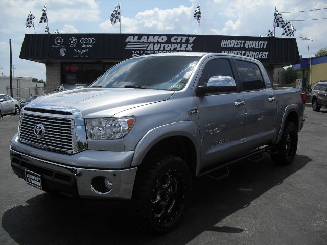 Toyota Tundra 2011 photo 1