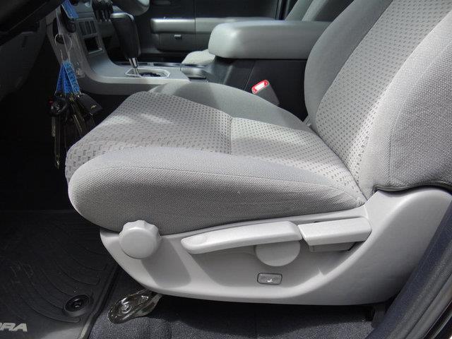 Toyota Tundra 2012 photo 12