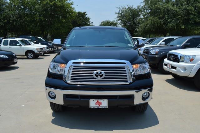 Toyota Tundra 2012 photo 2