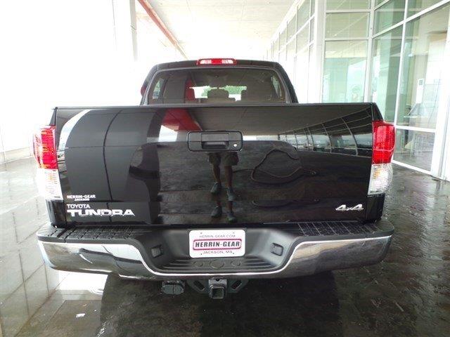 Toyota Tundra 2012 photo 4