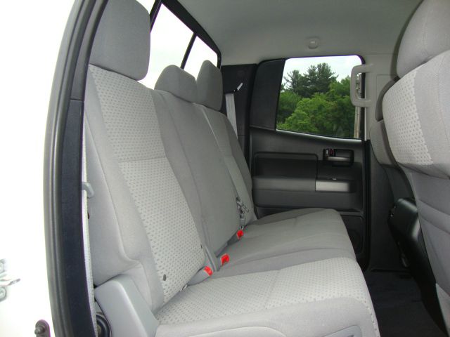 Toyota Tundra 2012 photo 10